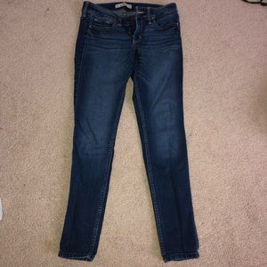 hollister jeans!